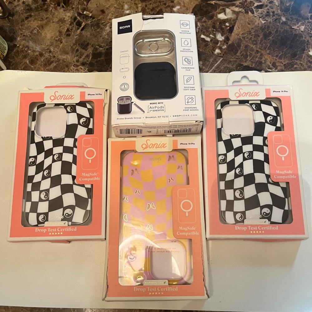 iPhone 14 Pro Phone case Bundle